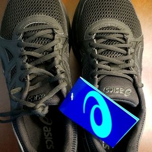 ASICS black shoe